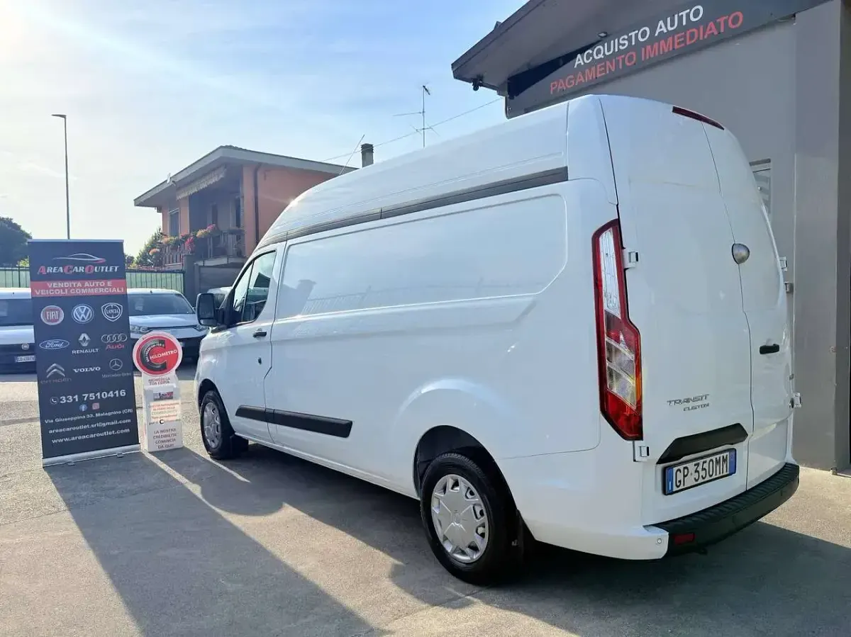 Usata Ford Transit Custom 131 CV (96 kW) 2023 Frozen white [73w]  pastello Furgone