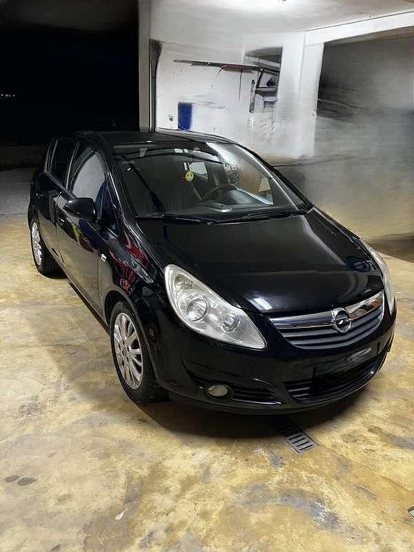 Usata Opel Corsa Cosmo 75 CV (55 kW) 2011 Berlina