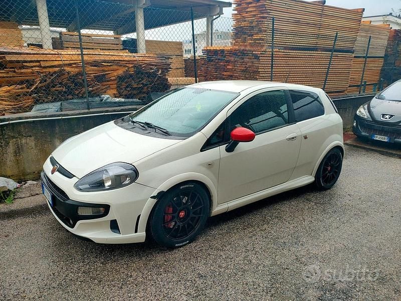 Usata Abarth Punto Evo 165 CV (121 kW) 2011 Bianco Utilitaria