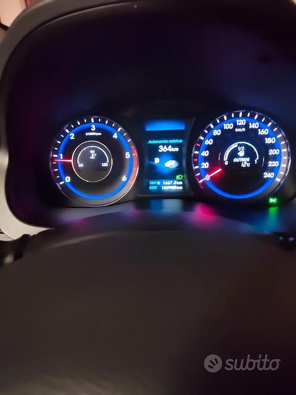 Usata Hyundai i40 136 CV (100 kW) 2015 Grigio Station wagon