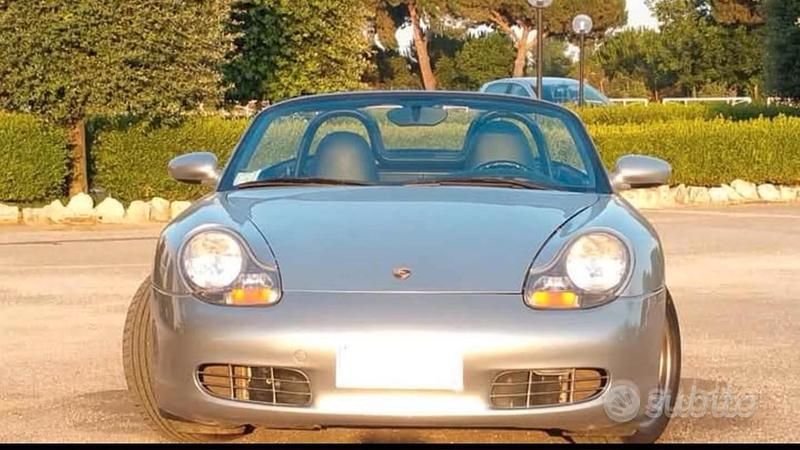 Usata Porsche 986 Boxster 204 CV (150 kW) 1998 Grigio Cabrio