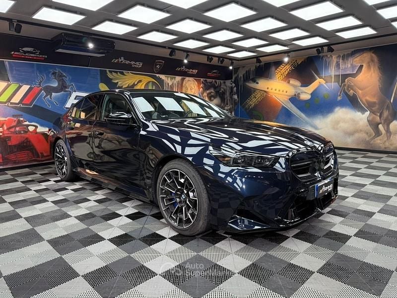 Nuova BMW M5 585 CV (430 kW) 2026 Blu/azzurro Berlina