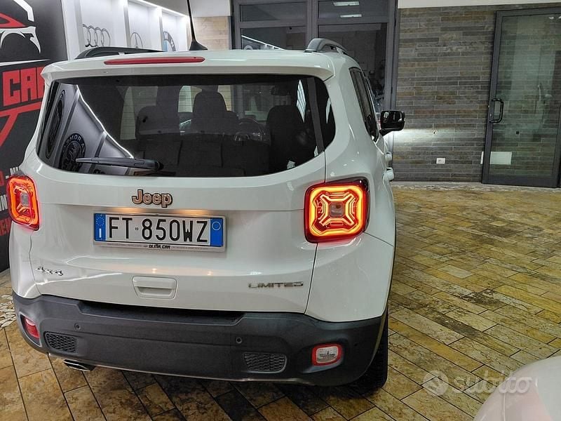 Usata Jeep Renegade Limited 140 CV (102 kW) 2019 Bianco SUV
