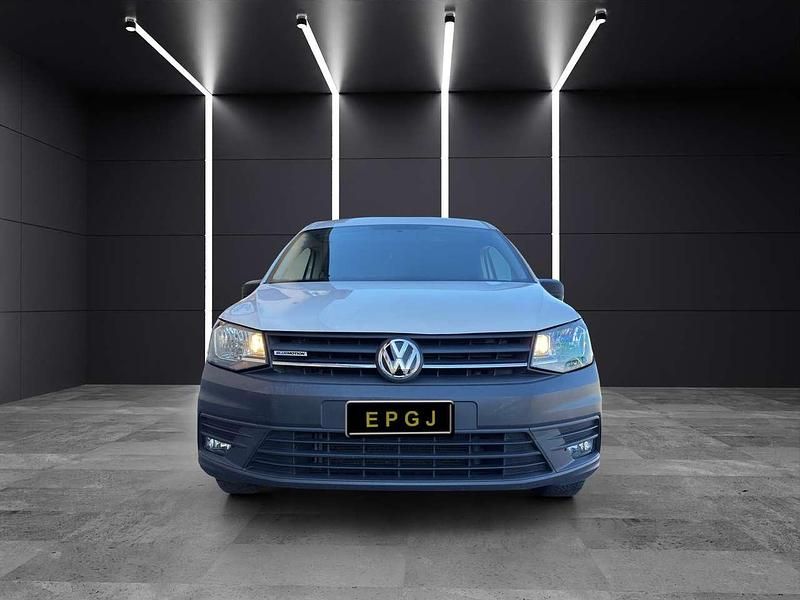 Usado VW Caddy Maxi 110 CV (80 kW) 2020 Blanco Monovolumen