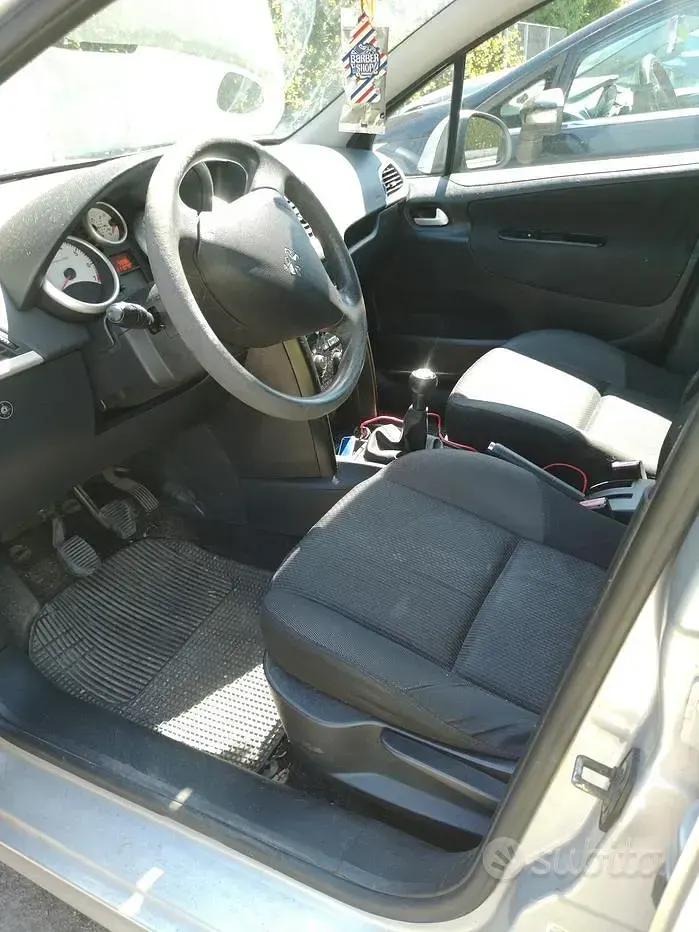 Usata Peugeot 207 73 CV (53 kW) 2009 Grigio Station wagon