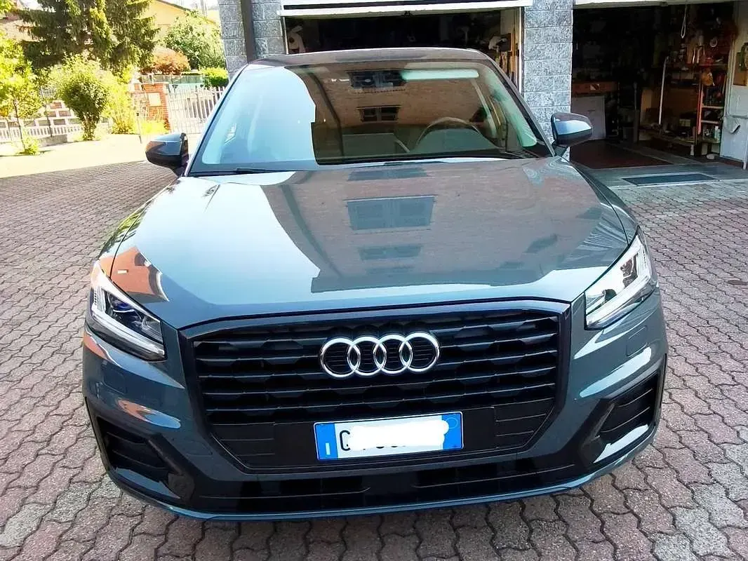 Usata Audi Q2 150 CV (110 kW) 2020 Grigio SUV