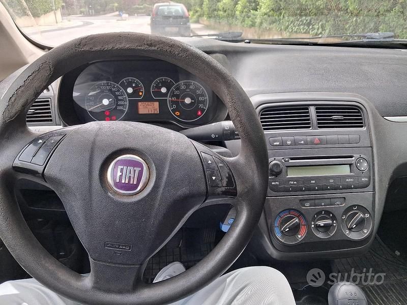 Usata Fiat Punto 75 CV (55 kW) 2008 Bianco Utilitaria