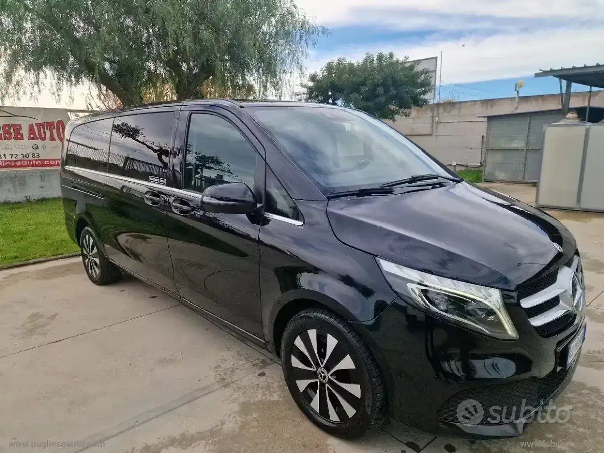 Usata Mercedes V250 Premium 190 CV (139 kW) 2022 Nero Monovolume