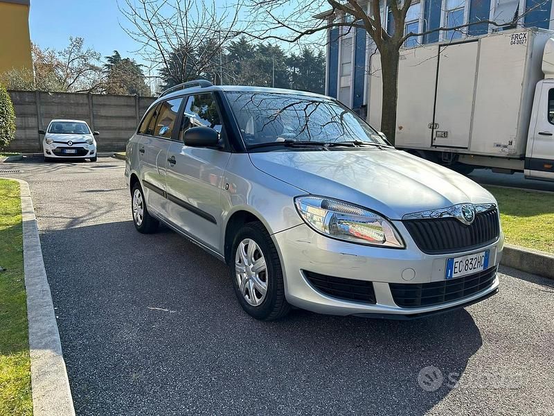 Usata Skoda Fabia Active 60 CV (44 kW) 2010 Grigio Berlina