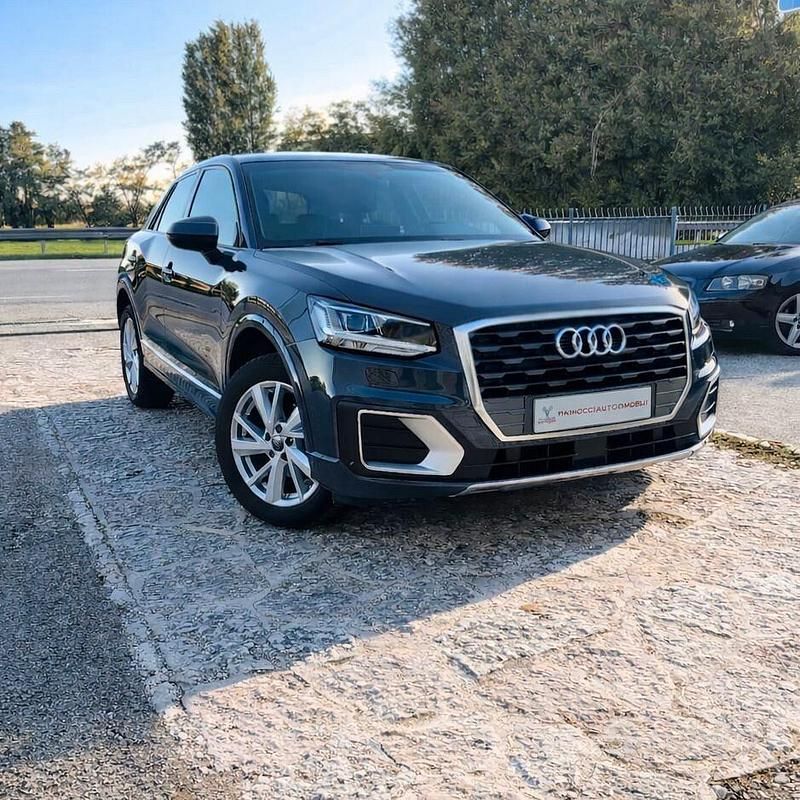 Usata Audi Q2 Admired 116 CV (85 kW) 2019 Grigio SUV