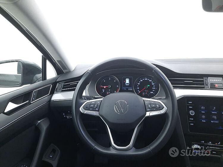 Usata VW Passat Business 150 CV (110 kW) 2022 Grigio Station wagon
