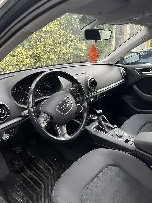 Usata Audi A3 Attraction 110 CV (80 kW) 2015 Berlina