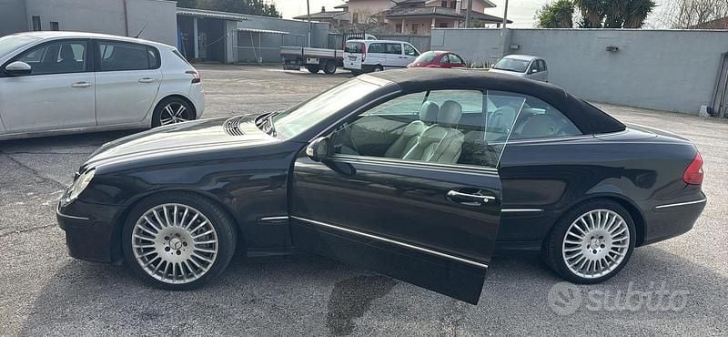 Usata Mercedes CLK320 2006 Nero Cabrio