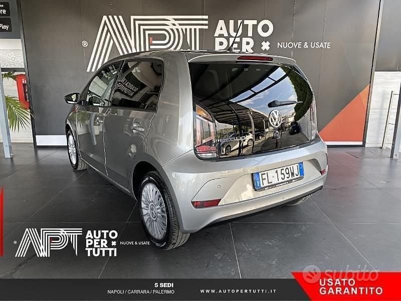 Usata VW up! high up! 68 CV (50 kW) 2017 Grigio Utilitaria