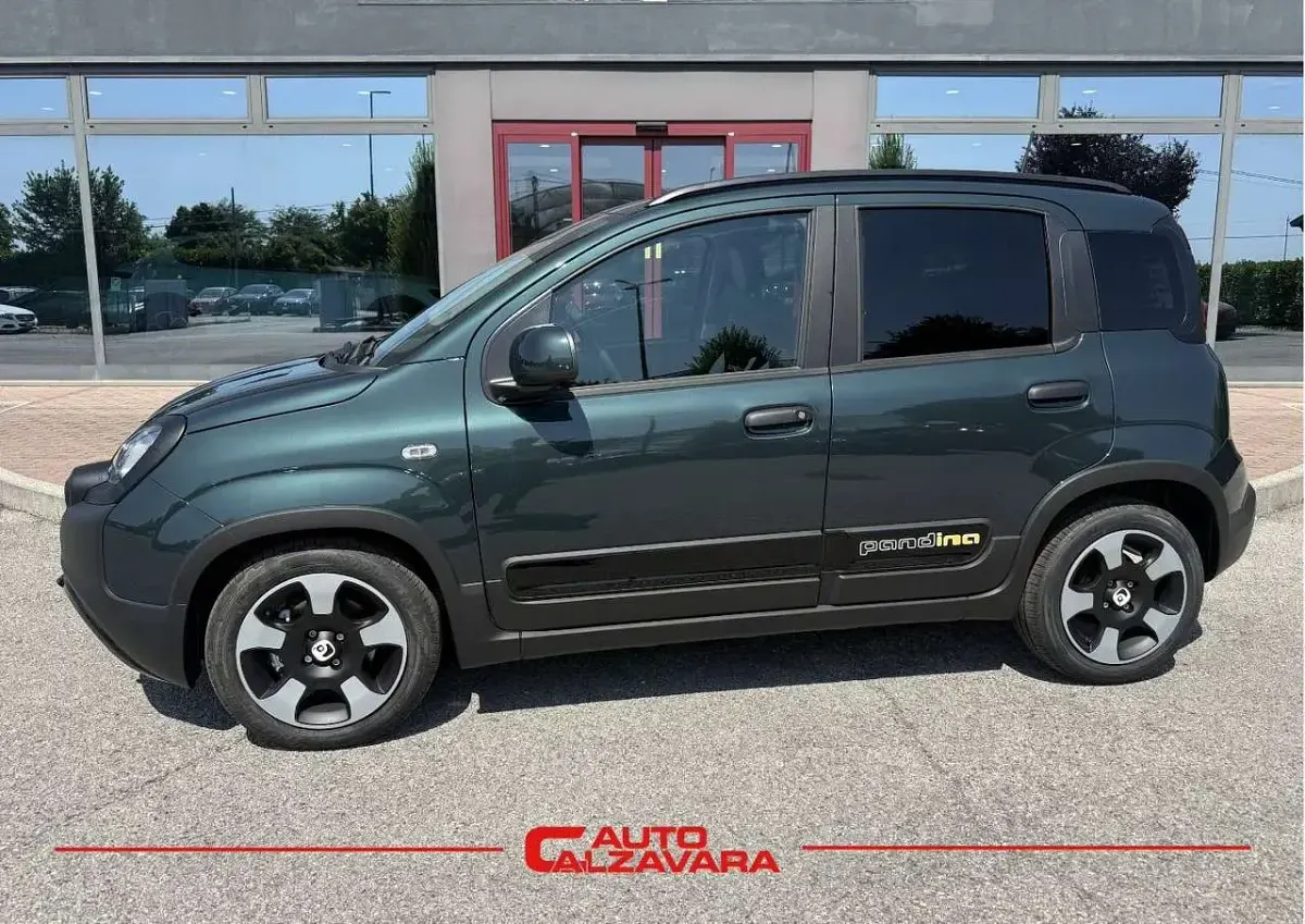 Nuova Fiat Panda Cross Cross 65 CV (47 kW) 2026 Verde foresta Utilitaria