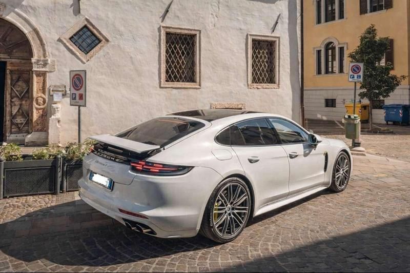 Usata Porsche Panamera 462 CV (339 kW) 2018 Bianco Berlina