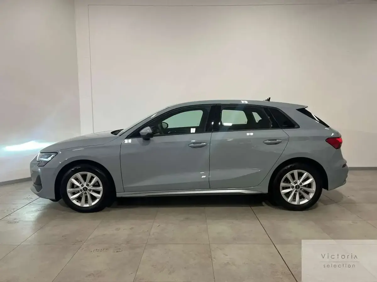 Usata Audi A3 Advanced 150 CV (110 kW) 2025 Grigio Berlina