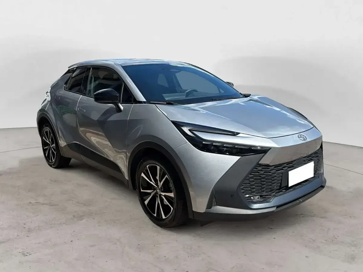 Usata Toyota C-HR Trend 140 CV (102 kW) 2025 Grigio SUV