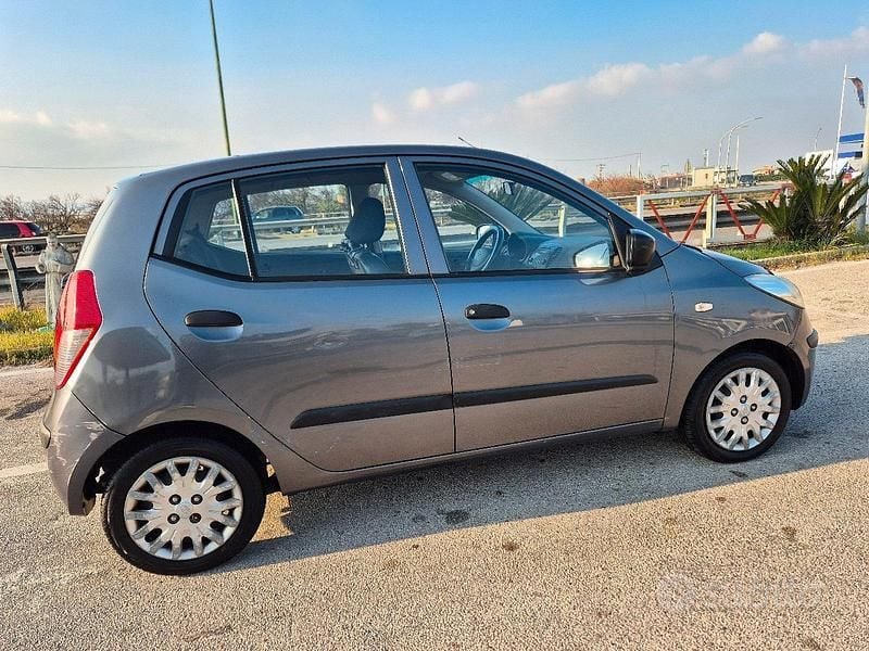 Usata Hyundai i10 66 CV (48 kW) 2009 Grigio Utilitaria