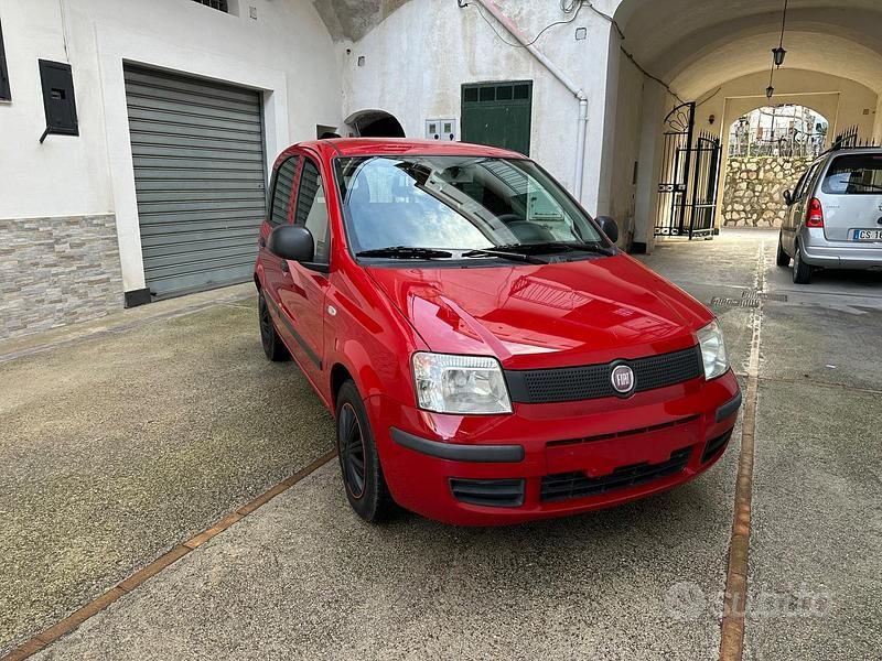 Usata Fiat Panda Dynamic 69 CV (50 kW) 2011 Rosso Utilitaria