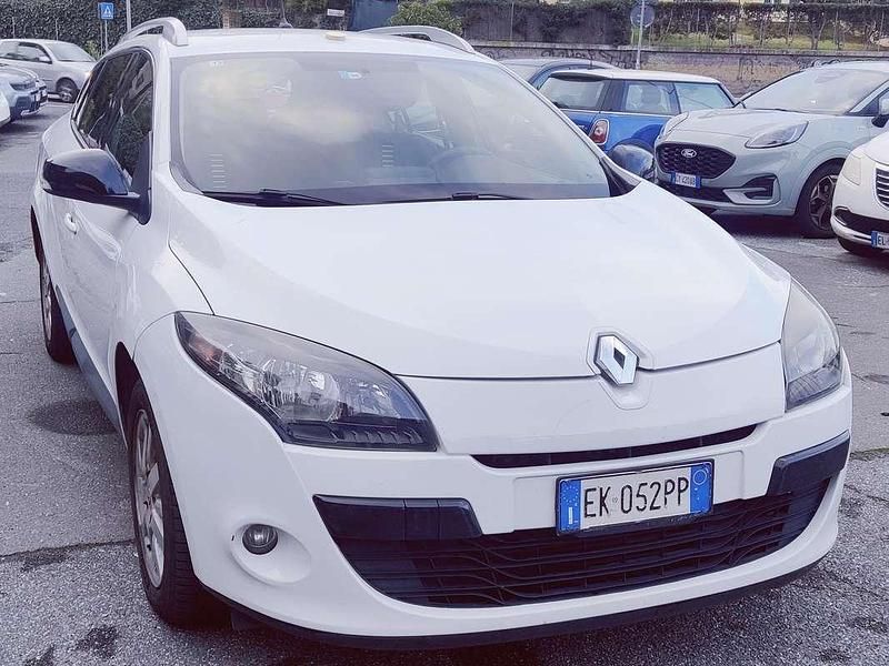 Usata Renault Mégane III 110 CV (80 kW) 2012 Bianco Station wagon