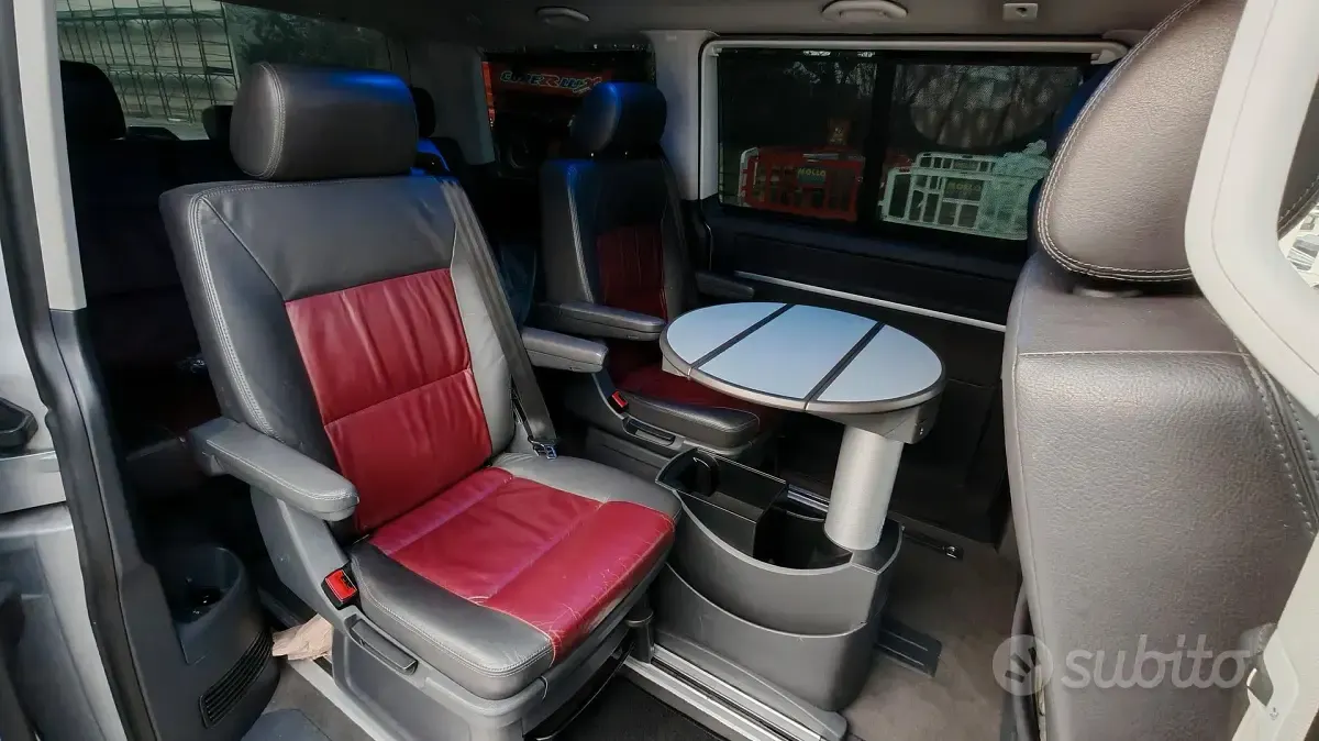 Usata VW Multivan 174 CV (127 kW) 2007 Grigio Monovolume