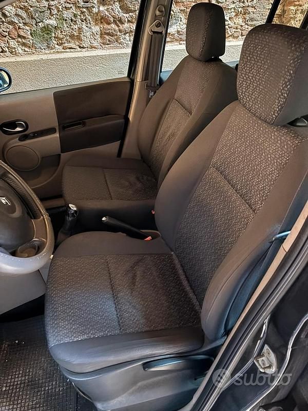 Usata Renault Modus 65 CV (47 kW) 2005 Monovolume