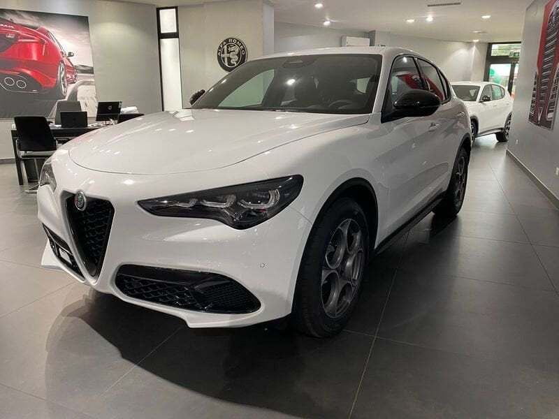 Nuova Alfa Romeo Stelvio Sprint 160 CV (117 kW) 2025 Bianco SUV