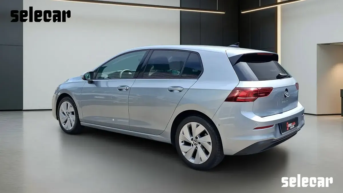 Usata VW Golf VIII Edition 116 CV (85 kW) 2024 Grigio Berlina