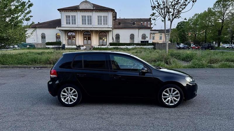 Usata VW Golf VII Highline 110 CV (80 kW) 2012 Berlina
