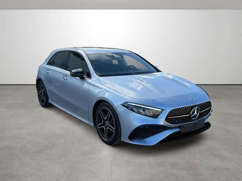 Usata Mercedes A200 AMG Line Premium 150 CV (110 kW) 2024 Argento Berlina