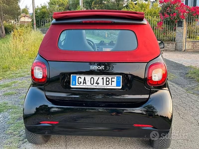 Usata Smart ForTwo Electric Drive Prime 60 kW (82 CV) 2018 Nero Cabrio