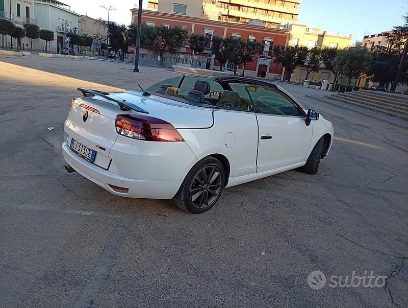 Bianco Usata 2011 Renault Mégane Cabriolet Cabrio | 4000 € - Immagine 1/4