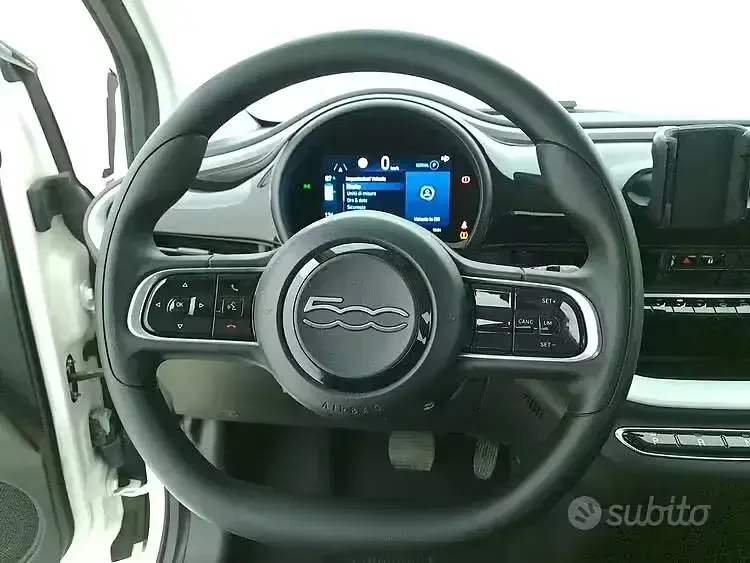 Usata Fiat 500e Action 42 kW (58 CV) 2021 Bianco Utilitaria