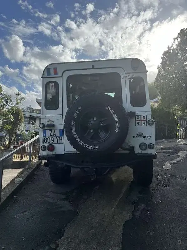 Usata Land Rover Defender S 122 CV (89 kW) 2006 Bianco Station wagon
