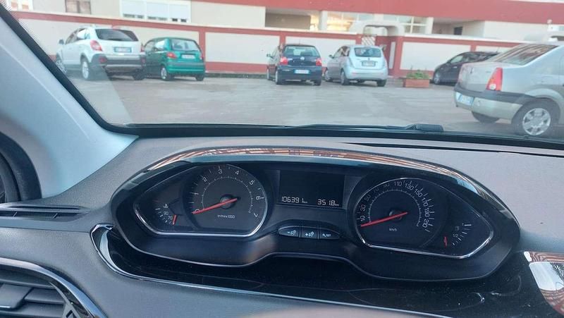 Usata Peugeot 208 Active 95 CV (69 kW) 2013 Utilitaria