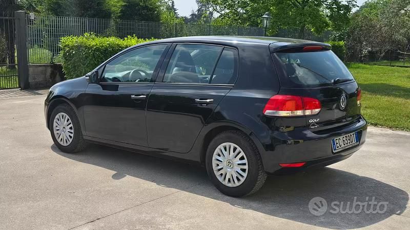 Usata VW Golf VI 80 CV (58 kW) 2011 Nero Utilitaria