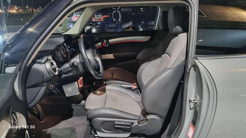 Usata Mini Cooper Chili 136 CV (100 kW) 2015 Tetto di colore bianco Utilitaria