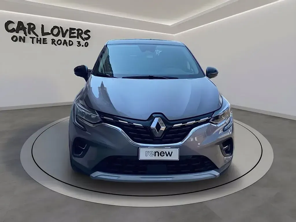 Usata Renault Captur Intens 101 CV (74 kW) 2023 Grigio chiaro SUV