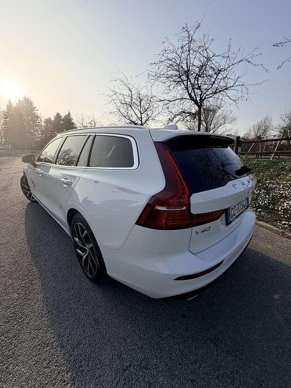 Usata Volvo V60 Business Edition 253 CV (186 kW) 2020 Station wagon