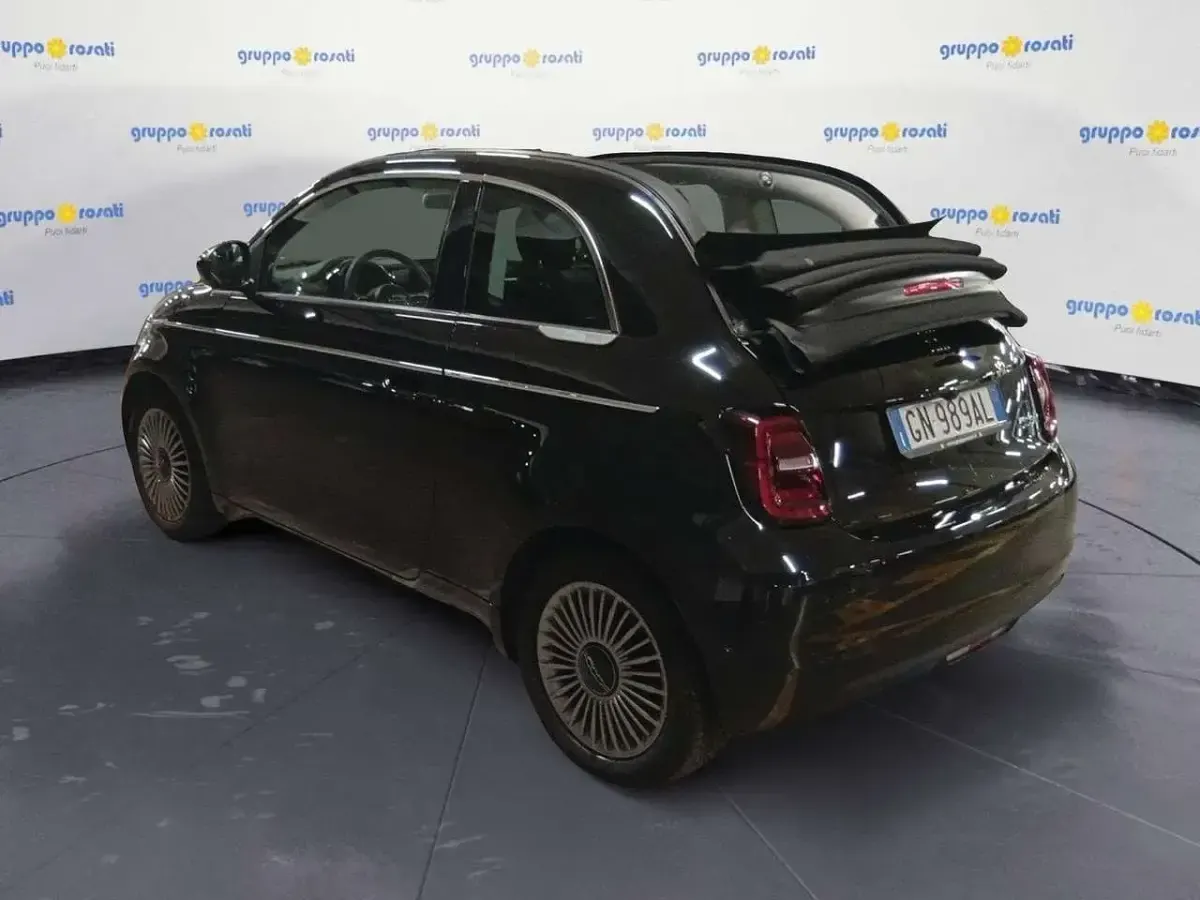 Usata Fiat 500e 86 kW (118 CV) 2023 Other Cabrio