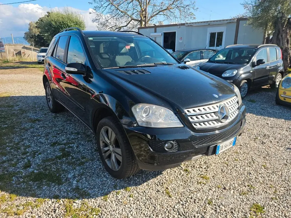 Usata Mercedes ML280 190 CV (139 kW) 2006 Nero SUV