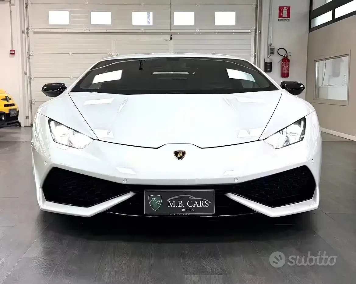 Usata Lamborghini Huracán 610 CV (448 kW) 2015 Bianco Coupé