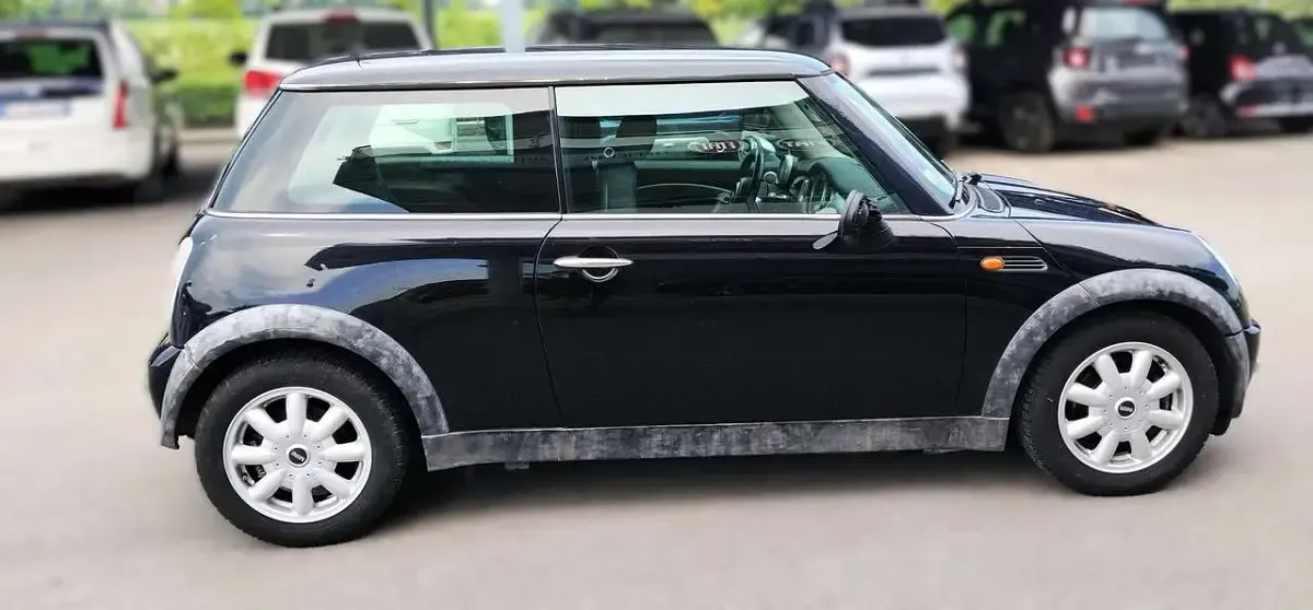 Usata Mini ONE 90 CV (66 kW) 2003 Nero Utilitaria