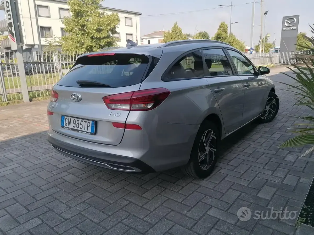Usata Hyundai i30 Prime 120 CV (88 kW) 2023 Grigio Station wagon