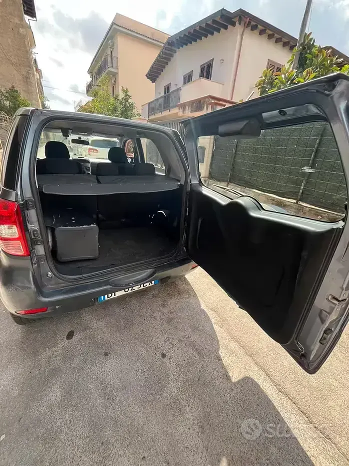 Usata Daihatsu Terios 86 CV (63 kW) 2007 Grigio SUV