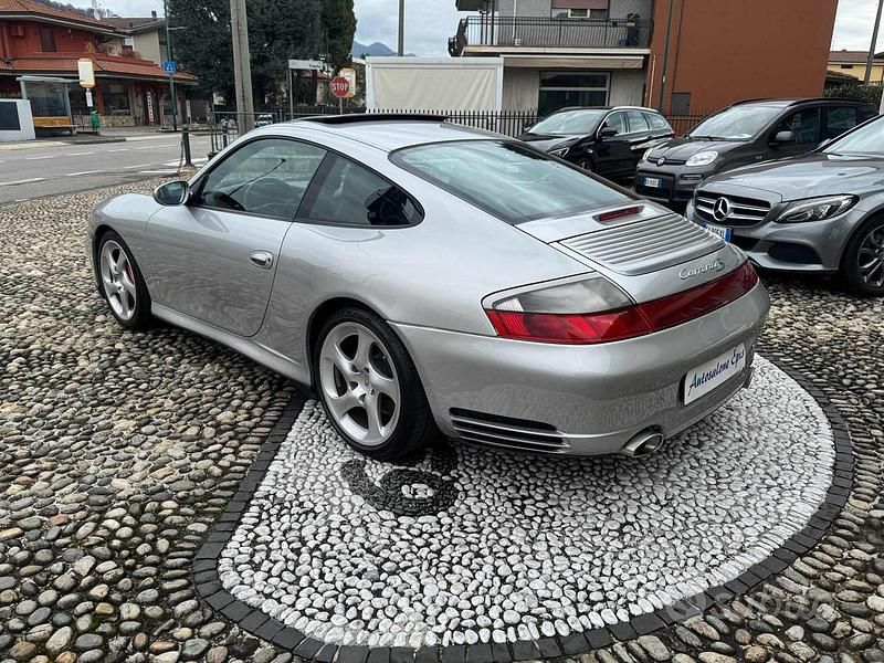 Usata Porsche 911 Carrera 4S 320 CV (235 kW) 2002 Grigio Coupé
