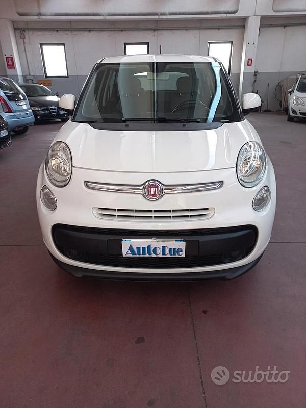 Bianco Usata 2015 Fiat 500L Lounge Monovolume | 6600 € (Buon prezzo) - Immagine 1/4