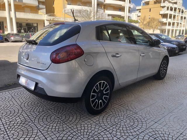 Usata Fiat Bravo 120 CV (88 kW) 2012 Argento Utilitaria