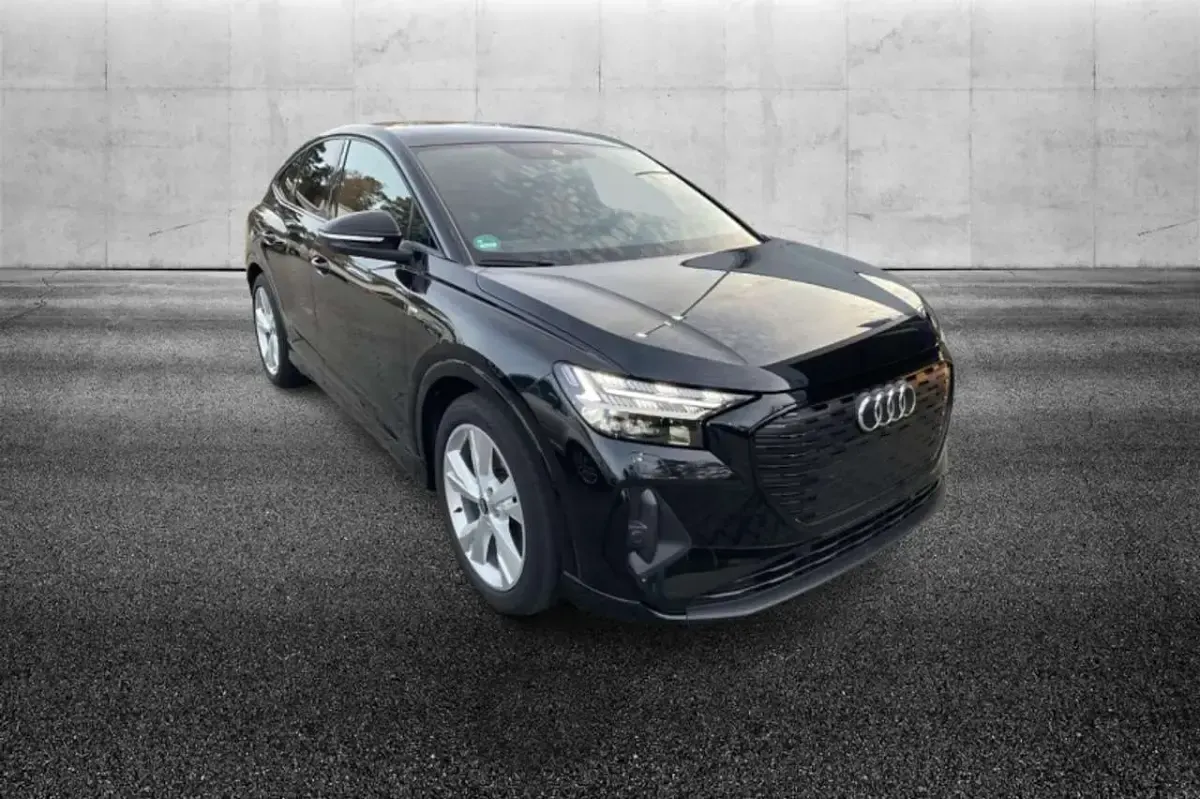 Usata Audi Q4 e-tron S-Line 69 kW (95 CV) 2022 Nero SUV